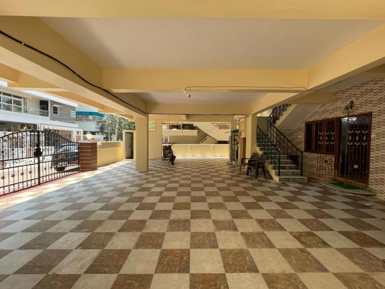 Servostay 5 Fully Furnished 2 Bhk Flats In Mvp Colony, Vizag Visákhapatnam Kültér fotó